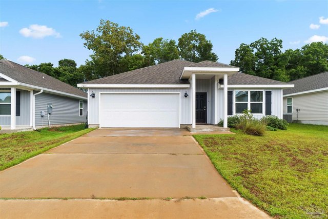 5233 Peach Dr