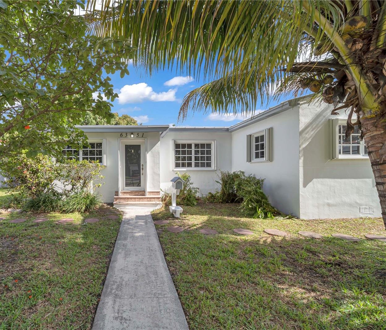 6351 NW 38th Ter